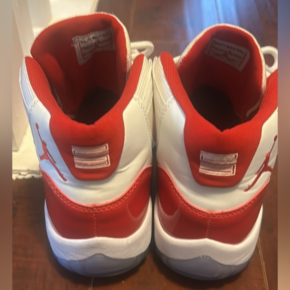 Jordan 11 cherry red